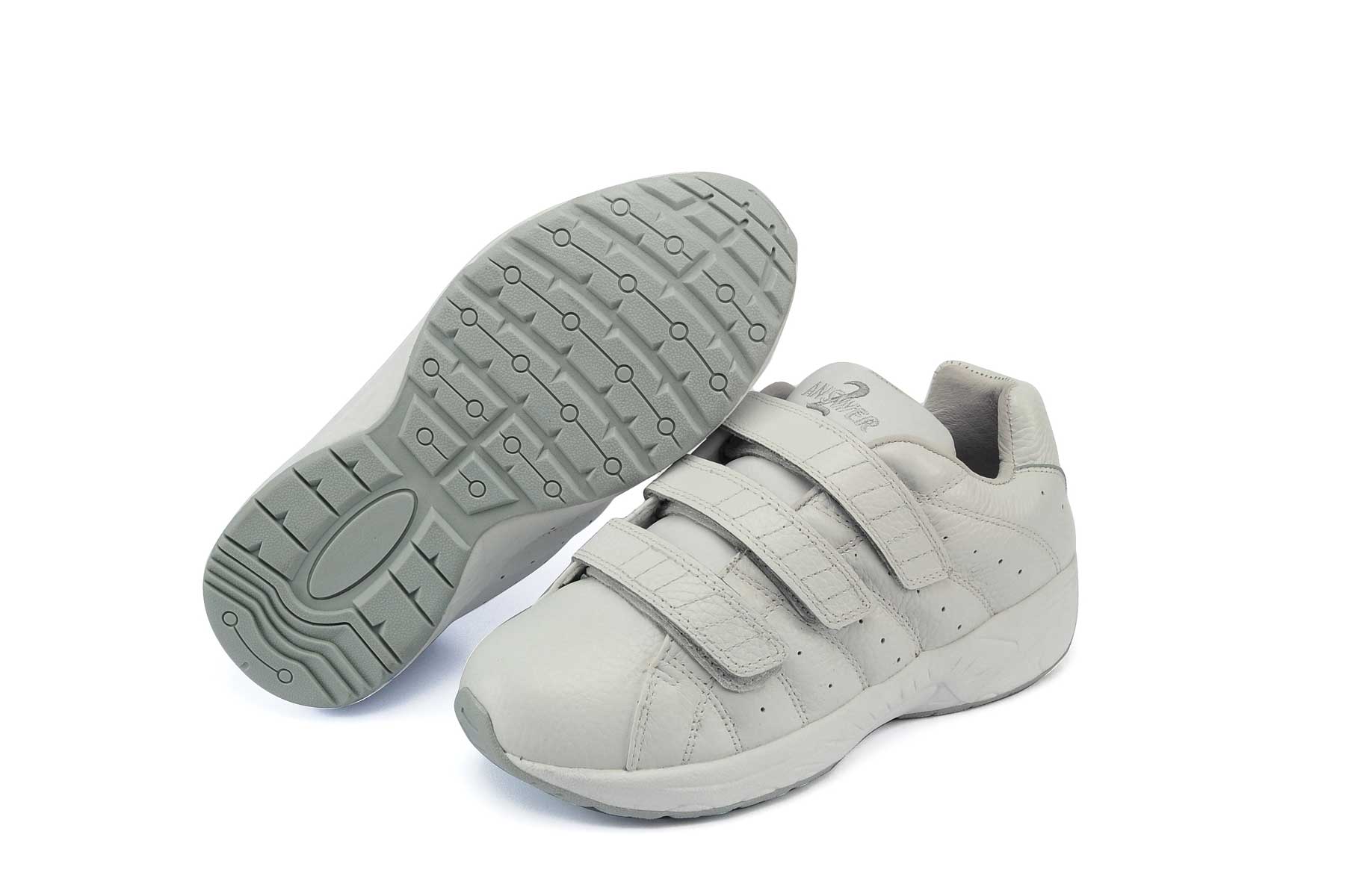 558 - Answer2 Men's Athletic Walking Shoes White/Silver